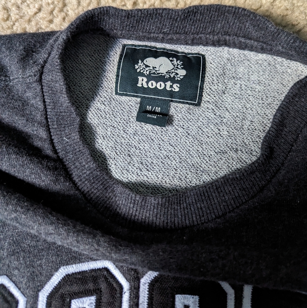 M Roots Crewneck - Picture 2 of 2